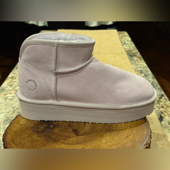 Dearfoams Fireside Kingston Shearling Platform Bootie -Size 9 NWOT. Light pink - Picture 5 of 12